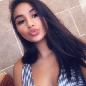 Meet your Posher, Abigail